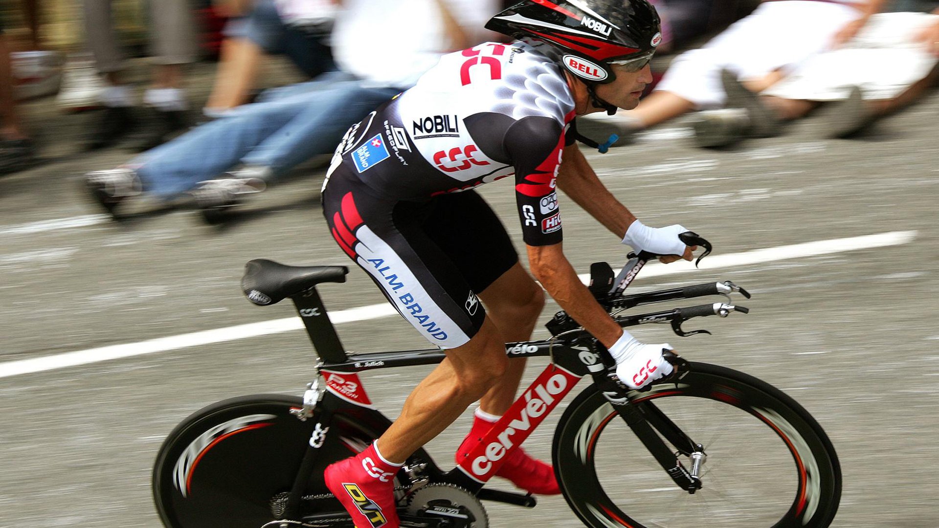 “帕布罗·马特拉：阿根廷美洲狮队的传奇人物，未来继续书写辉煌”