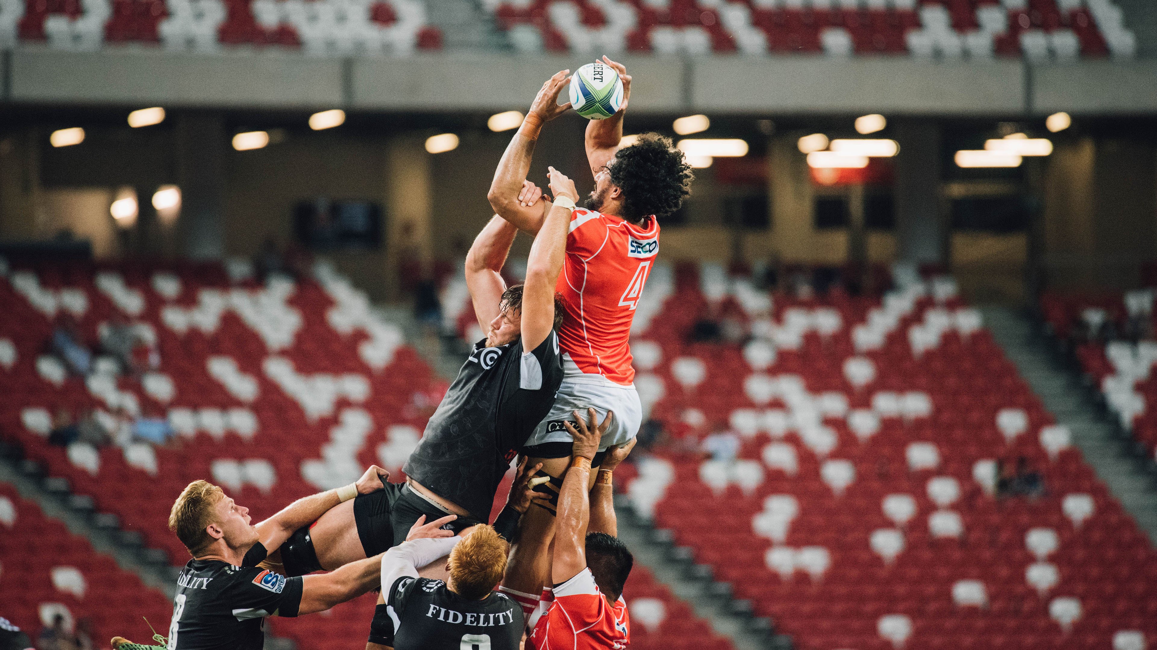 乔治反击一条龙引爆全场球迷，乔治yong